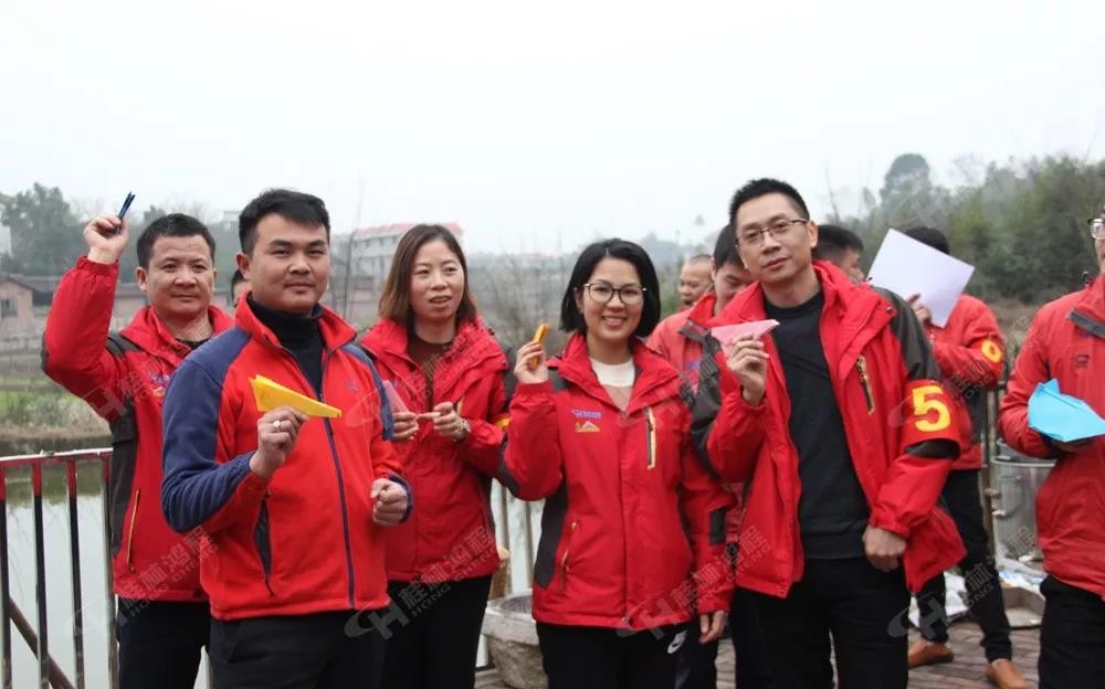 祝賀磨粉機(jī)廠(chǎng)家桂林鴻程第四屆戶(hù)外拓展圓滿(mǎn)結(jié)束