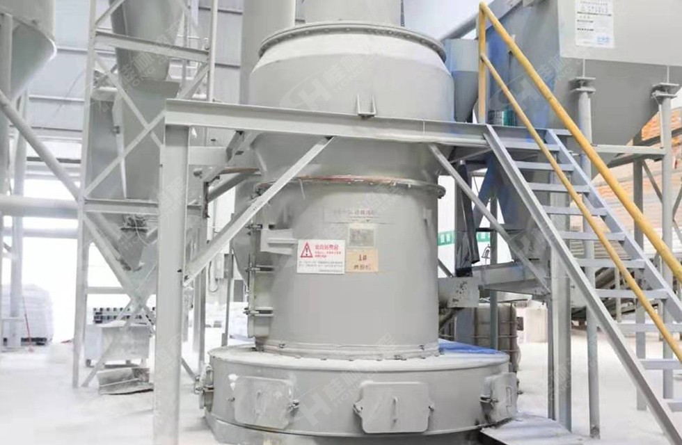 四川某市HC1500擺式磨粉機(jī)生產(chǎn)線投產(chǎn)：白云石粉325目，時(shí)產(chǎn)6噸